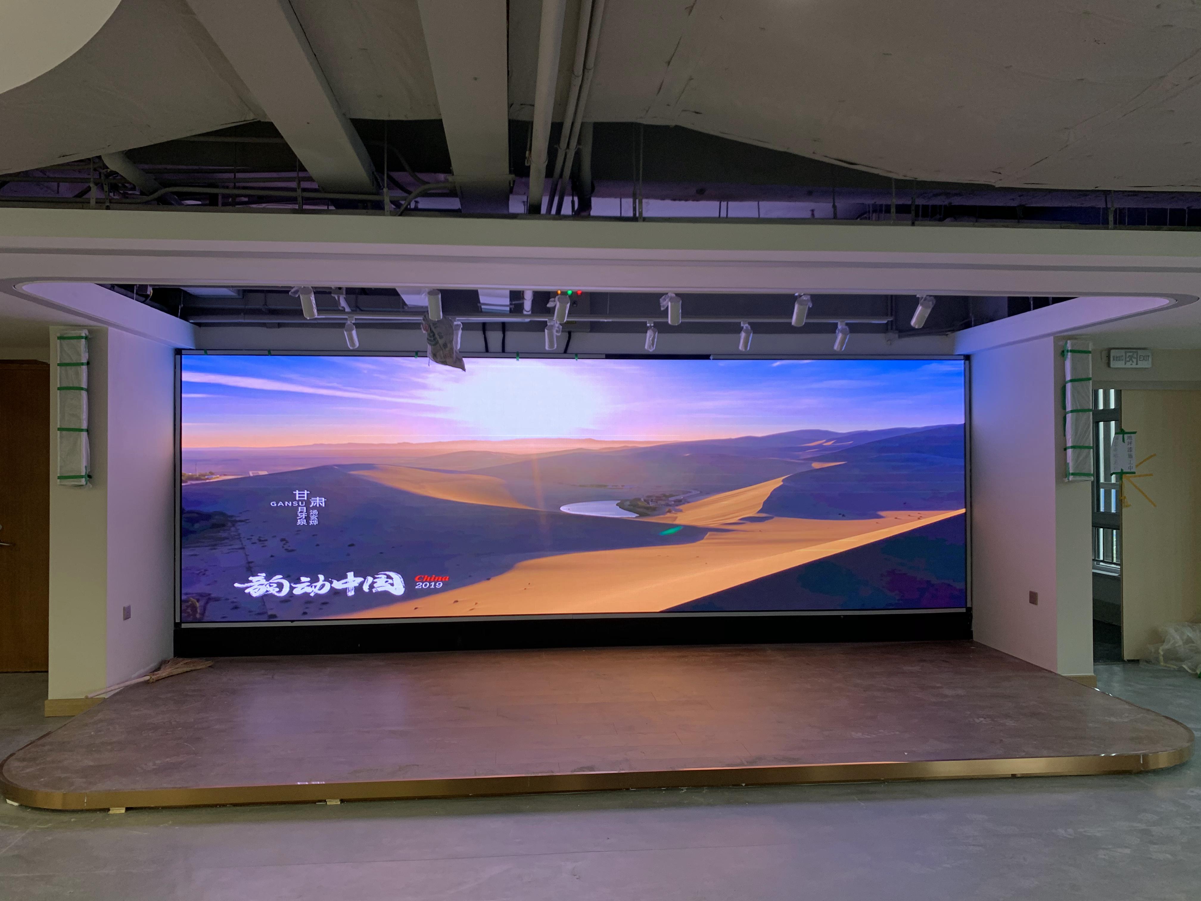 文旅項目中，戶外LED顯示屏如何與燈光秀、互動裝置結合打造沉浸式體驗？